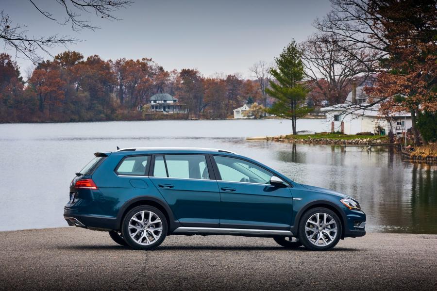  Volkswagen Golf Alltrack (Typ 5G) 2017 года  (NA) (фото 11 из 73)